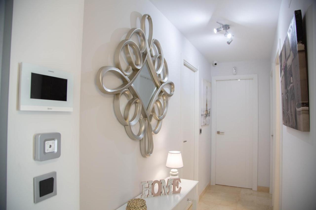 Apartamento Sunset Waves Benidorm Julieta Vistas Al Mar Premium 200 Mt2 Con Jacuzzi En Terraza Exterior foto